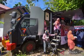 Dapur umum Polri terus beroperasi layani pengungsi Aceh Tamiang-Sumbar