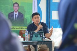 Pengamat kebijakan publik nilai pasal-pasal pelarangan di Ranperda KTR Medan harus ditinjau ulang