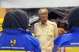 Menteri PU cek kesiapan jalan nasional di Cirebon jelang libur Natal
