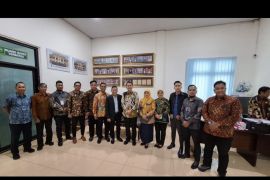 DPC Peradi Kota Semarang silaturahmi dengan PN Semarang, siap saling sinergi