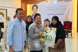 Bulog DIY dan Bapanas menyalurkan bantuan pangan di wilayah Bantul dan Sleman