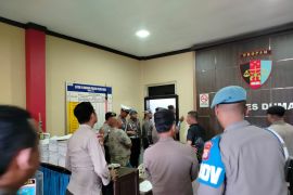 Polda Riau cek urine Polisi Dumai, hasilnya 215 negatif narkoba