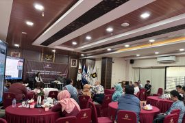 KPU DKI bedah buku "75 Hari Perjalanan Terjal Logistik Pemilu 2024"