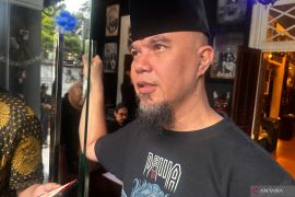 Ahmad Dhani berencana rayakan tahun baru dengan "keluarga kecil"