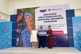 Viva Apotek-Hansaplast donasi Rp50 juta untuk cegah kanker