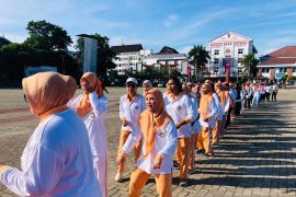 Dorong kesadaran masyarakat, Dharma wanita kampanye hidup sehat lewat sehari bersama DWP Maluku