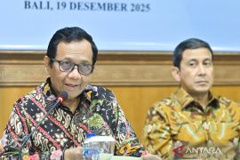 Hoaks! Mahfud ancam bubarkan DPR RI karena lindungi Jokowi