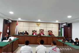 Jaksa tuntut tiga terdakwa korupsi rusunawa 18 bulan penjara