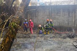 Damkartan gunakan liquid foam untuk padamkan kebakaran akibat minyak solar