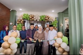Gilang Dirga meriahkan peresmian Granny's Nest Boutique Hotel &amp; Cafe di Bandarlampung