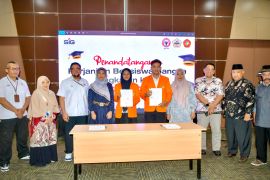 PT Semen Padang Teken Perjanjian Beasiswa BANGSA Angkatan II PNP, Perkuat Investasi SDM 23 Anak Nagari