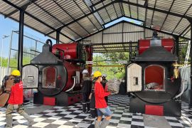 Atasi sampah badung pasang empat insinerator berkapasitas puluhan ton