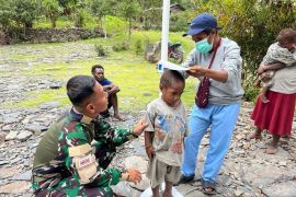 Satgas Yonif 511/DY perkuat layanan kesehatan gratis bagi warga Papua