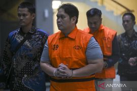 KPK duga Kajari Hulu Sungai Utara terima uang hingga Rp1,5 triliun