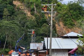 PLN pulihkan sistem kelistrikan di Aceh