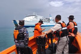 Basarnas lakukan patroli di Selat Sunda pantau arus mudik libur Natal