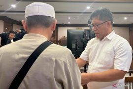 Dicky Yuana didakwa terima suap Rp2,55 miliar pada kasus korupsi hutan