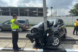Dua orang terluka pada kecelakaan tunggal di Bandara Soetta