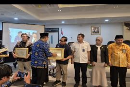 Semen Gresik dinobatkan sebagai TOP Kontributor CSR Jawa Tengah 2025