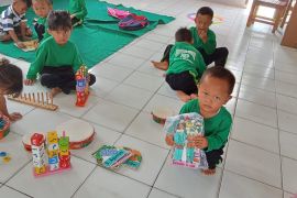 PHE OSES renovasi PAUD Permata Bunda di Desa Karya Makmur Lampung Timur