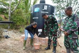 BCA salurkan bantuan dan bangun instalasi air bersih di Sumatra