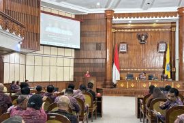 Koster: Perumda Kerta Bhawana Sanjiwani tak layani masyarakat langsung