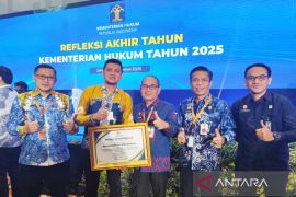 Kemenkum Kalsel antarkan Kelurahan Belimbing Raya Posbankum terbaik nasional