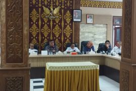 DPRD Dumai minta perusahaan Mayatama dan Icon Net rapikan kabel sembrawut