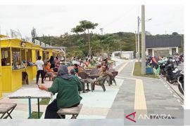 Pemkab Bangka Barat mengajak masyarakat bangun pariwisata