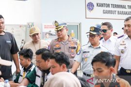 Ditlantas Polda Kalsel cek angkutan Nataru jamin keselamatan penumpang