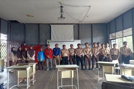 Tim UMPR riset model pembelajaran di Kelas X MA