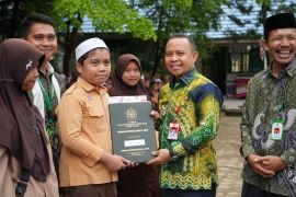 Bupati Tapin tekankan peran ayah dalam pendidikan anak