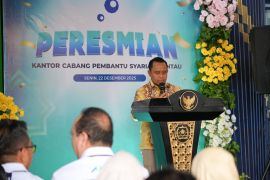 Bupati Tapin nilai Bank Kalsel Syariah perluas akses keuangan warga