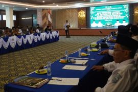 Pemkab Kotabaru dan Kemenag serahkan bonus pemenang MTQ