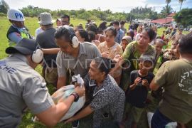 Distribusi bantuan lewat udara ke Pasaman Barat Page 5 Small