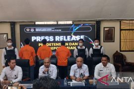 Imigrasi Blitar tangkap tiga WNA asal Pakistan karena masalah dokumen