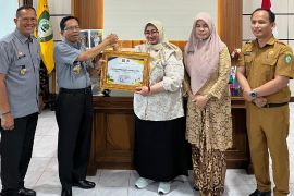 Nanas Gantang Sampit raih sertifikat indikasi geografis dari Kemenkum