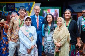 Delegasi Indonesia Fabya Najwa, bertemu Pangeran Inggris lewat karya tulis