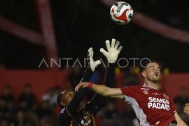 Semen Padang FC kalahkan Persija Jakarta Page 3 Small