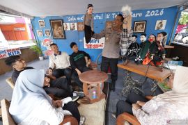 Wayang edukasi pos pengamanan Nataru