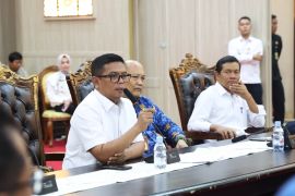 Gubernur Andra Soni jamin rekomendasi daerah utuh dalam penetapan UMP 2026