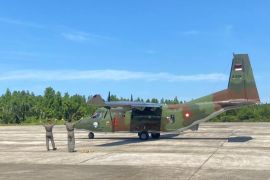 TNI AU Kerahkan Pesawat Untuk Warga Perbatasan di Krayan Jelang Natal-Tahun Baru