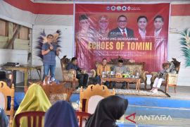 Mahasiswa UNG revitalisasi ekosistem pesisir Torosiaje