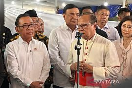 Menko PMK hingga Kapolri tinjau pelaksanaan Misa di Katedral Jakarta