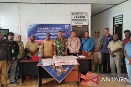 Kodim 1702 Jayawijaya pastikan keamanan penyaluran BLTS di Mamteng berjalan dengan baik