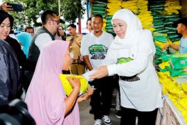 Gubernur Khofifah pastikan harga bahan pokok di Pacitan stabil