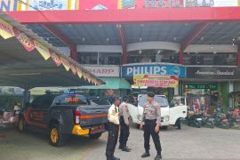 Polda Sultra perketat pengamanan di pusat perbelanjaan jelang perayaan Natal