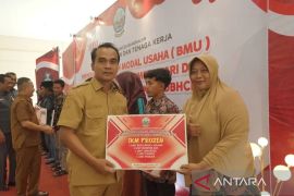 Bangkalan bantu modal usaha 336 pelaku IKM