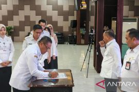 Pemprov Kalbar meminta regulasi pusat dukung daerah kelola SDA