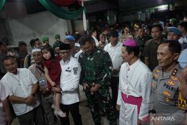Misa malam Natal di Lampung Page 2 Small